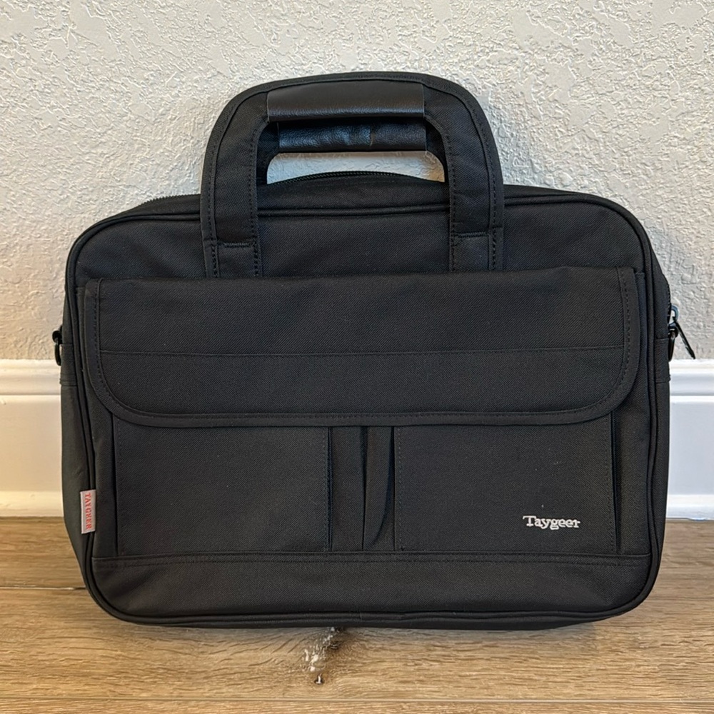 NWOT Taygeer Computer bag